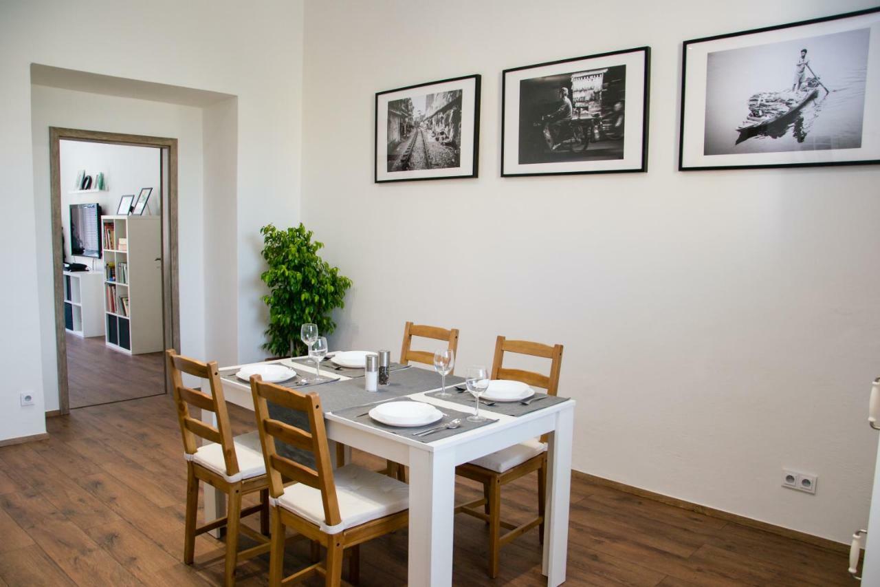 Sunny Aircon Apartment In The Centre Of Slany Exterior photo