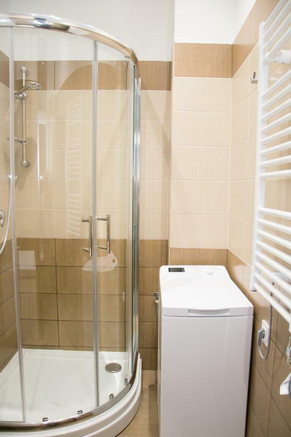 Sunny Aircon Apartment In The Centre Of Slany Exterior photo
